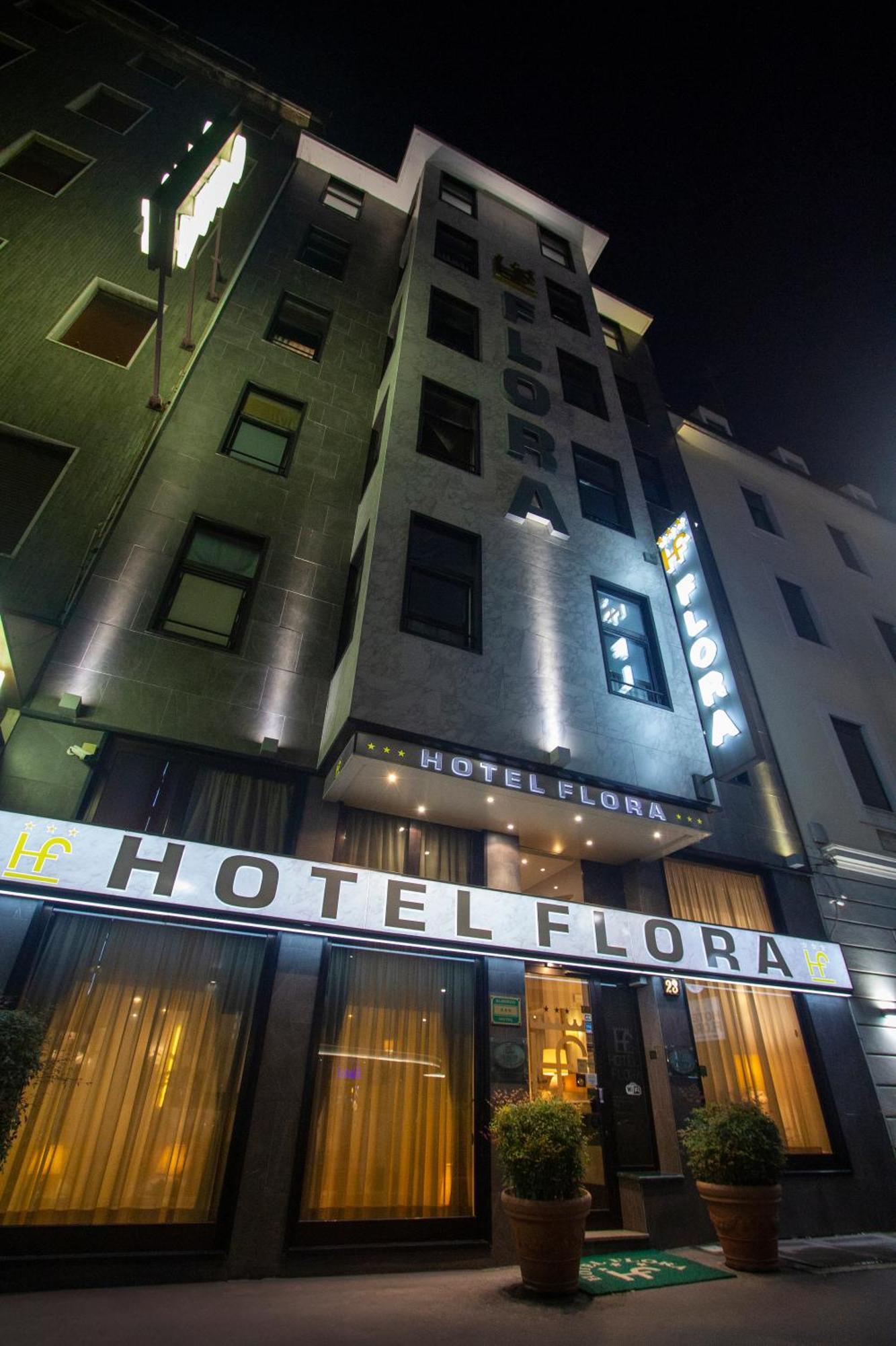 Hotel Flora Milán Exterior foto